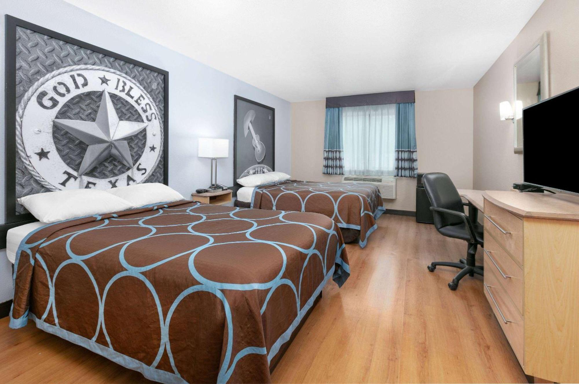 Super 8 By Wyndham New Braunfels I-35 Hotell Exteriör bild